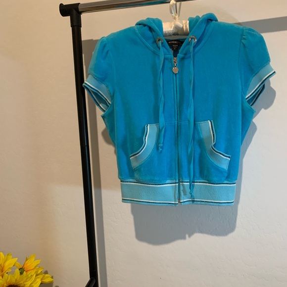 Bebe - Picture 1 of 9